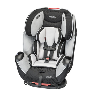 Illustration for article titled The Best Convertible Car Seat
